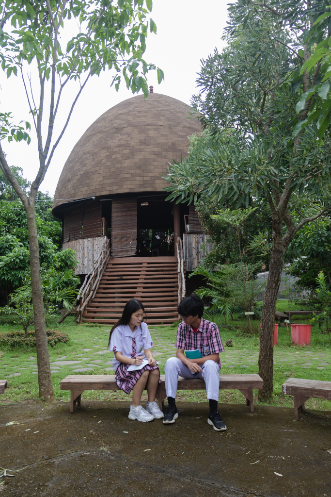 Siswa bereksperimen dengan proyek